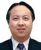 Portrait photo of John Luo, M.D.