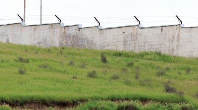 Photo: Prison wall